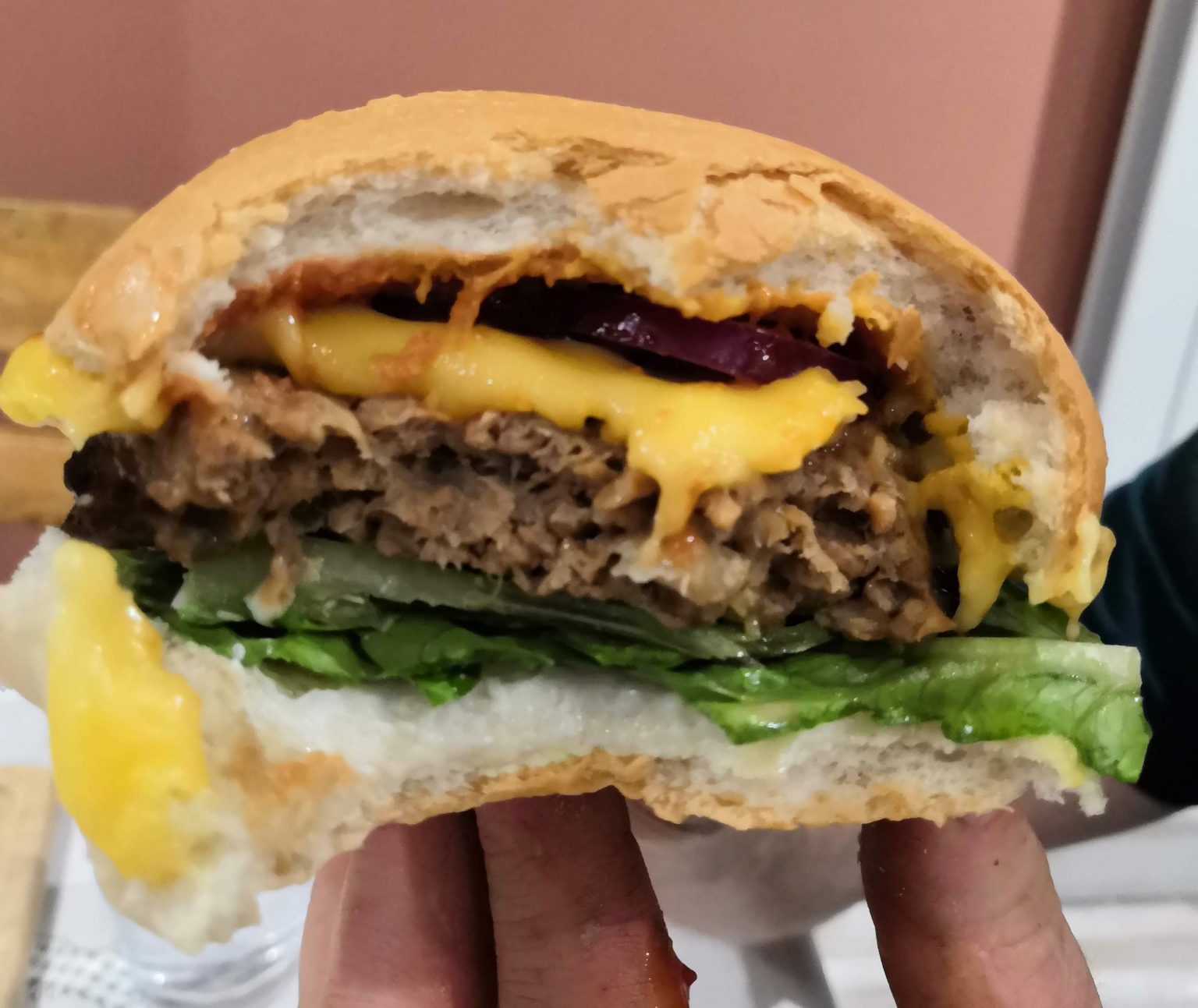 Vegan cheeseburger